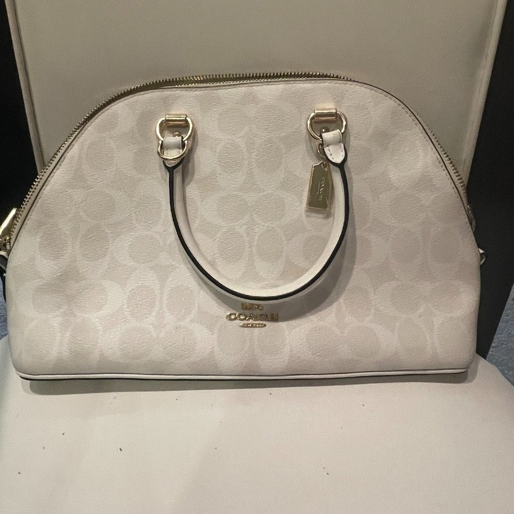 Coach Bag White Medium Size